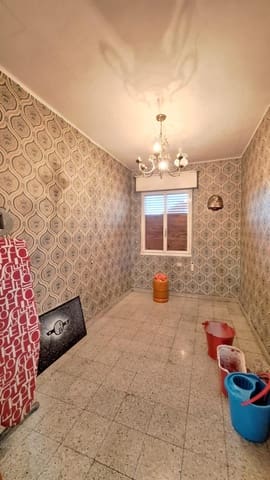 3 soveværelse Lejlighed til salg i Mieres - € 32.000 (Ref: 9755683)