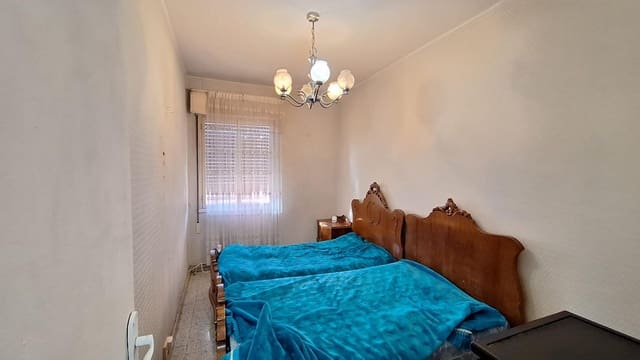 3 soveværelse Lejlighed til salg i Mieres - € 32.000 (Ref: 9755683)