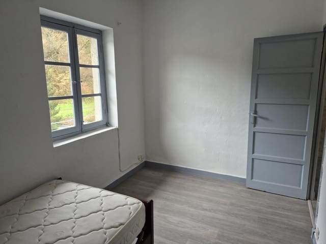 2 soveværelse Lejlighed til salg i Mieres - € 42.000 (Ref: 9755684)