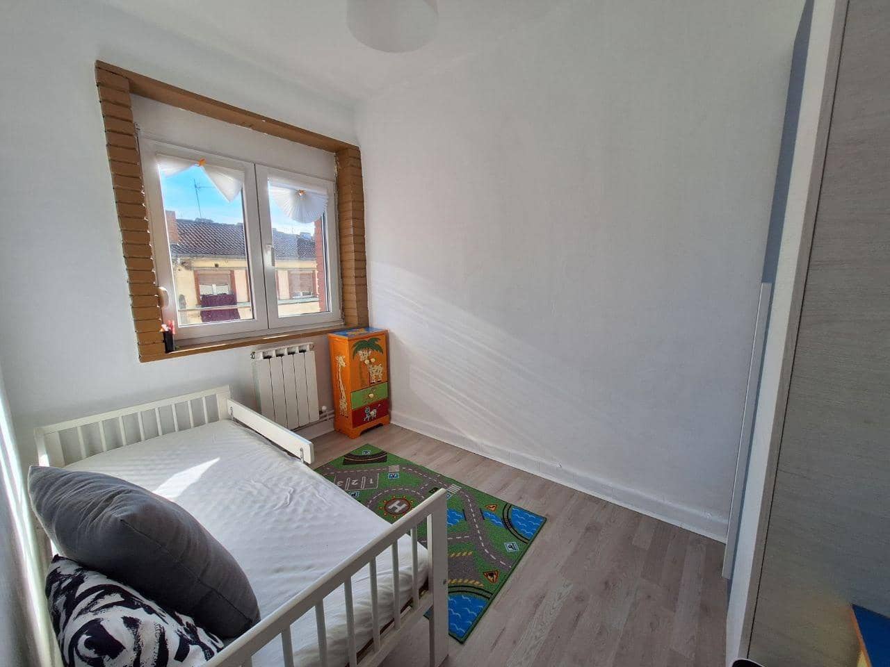 3 soverom Leilighet til salgs i Langreo - € 65 000 (Ref: 9755685)