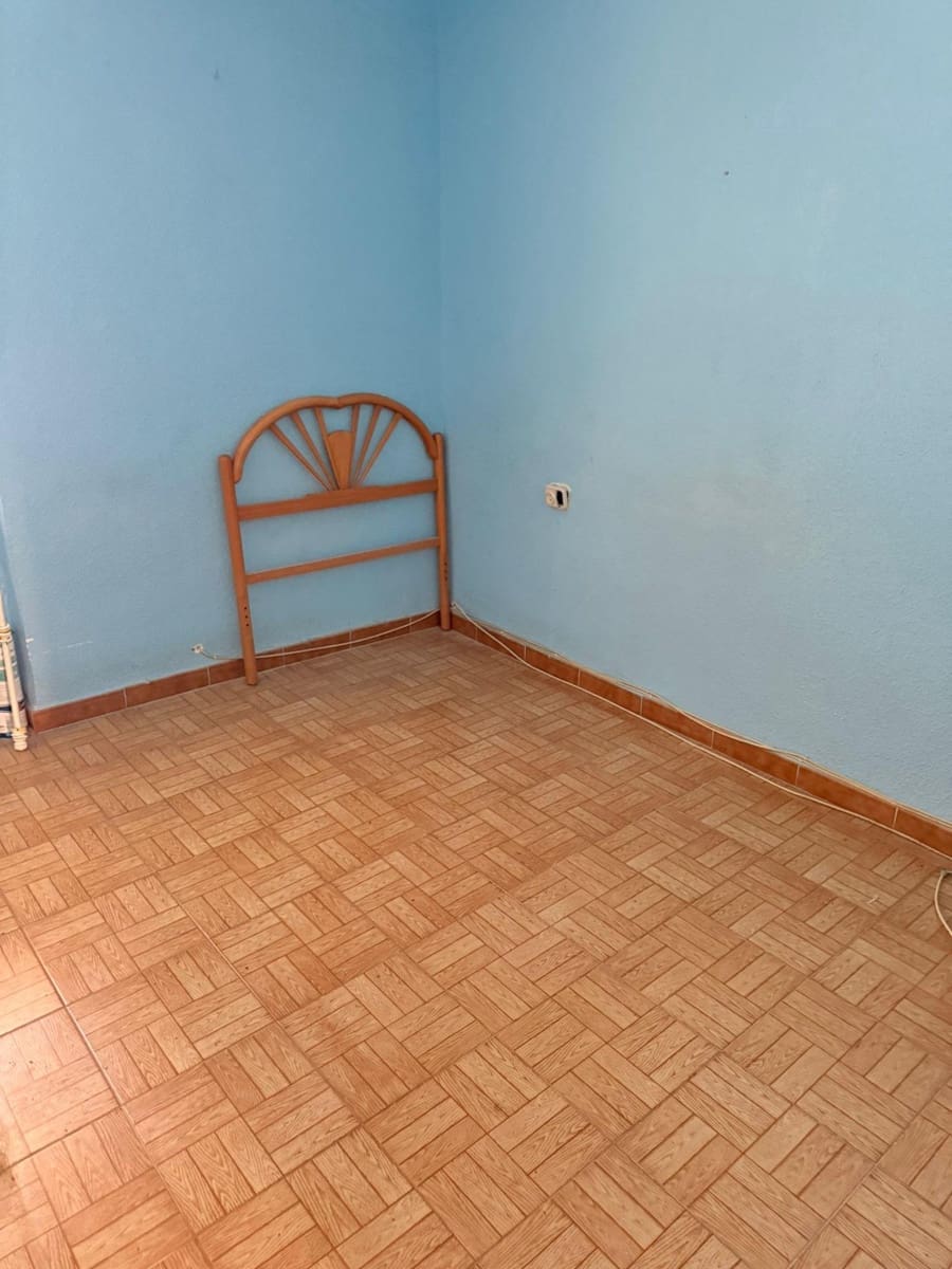 3 quarto Apartamento para venda em Alicante cidade - 150 000 € (Ref: 9758966)