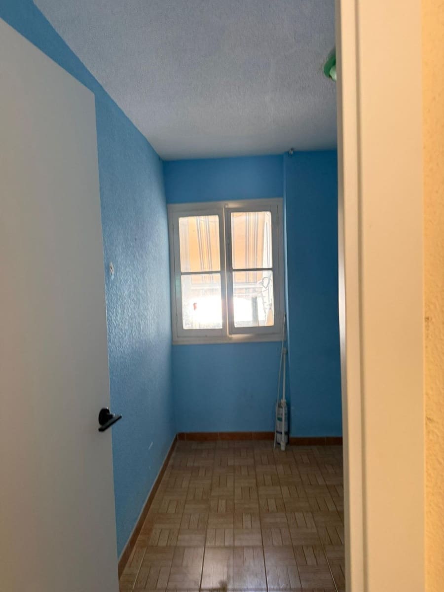 3 quarto Apartamento para venda em Alicante cidade - 150 000 € (Ref: 9758966)