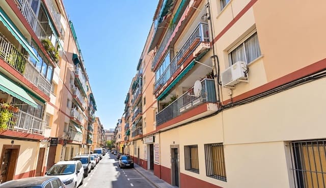 3 Zimmer Wohnung zu verkaufen in Alicante / Alacant Stadt - 139.900 € (Ref: 9758966)