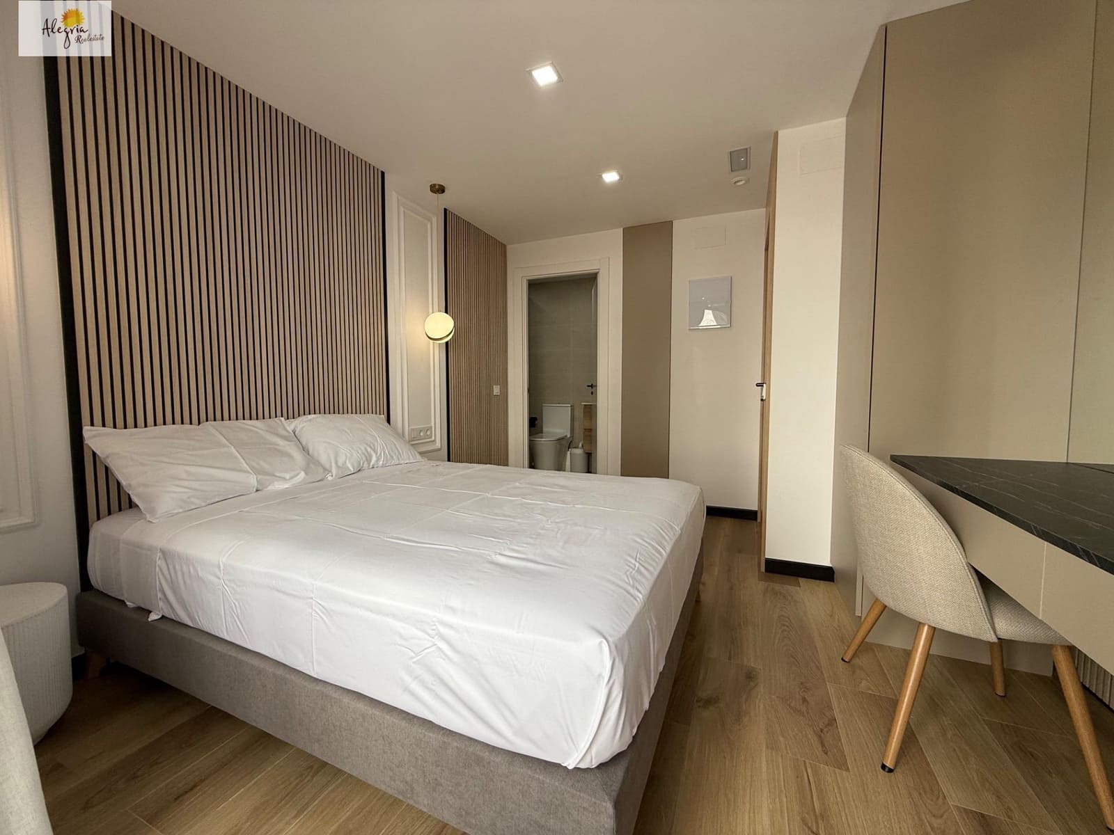 5 sypialnia Pensjonat na sprzedaż w Miasto Alicante / Alacant - 850 000 € (Ref: 9758967)