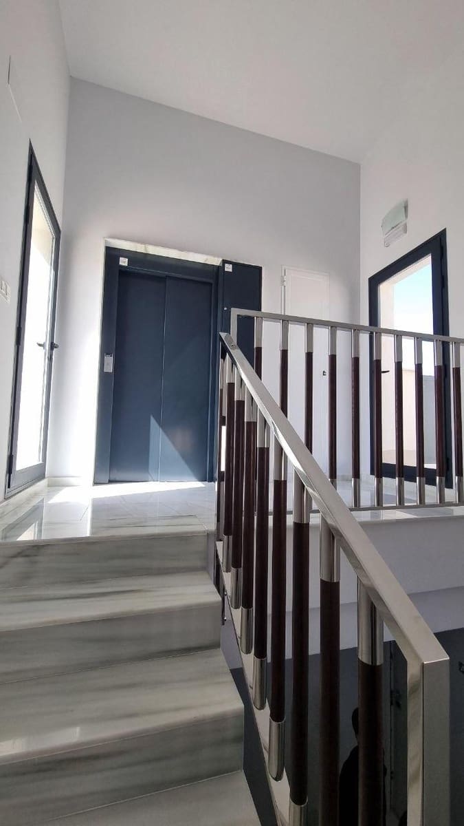 2 chambre Penthouse à vendre à Torrevieja avec piscine - 341 000 € (Ref: 9758969)