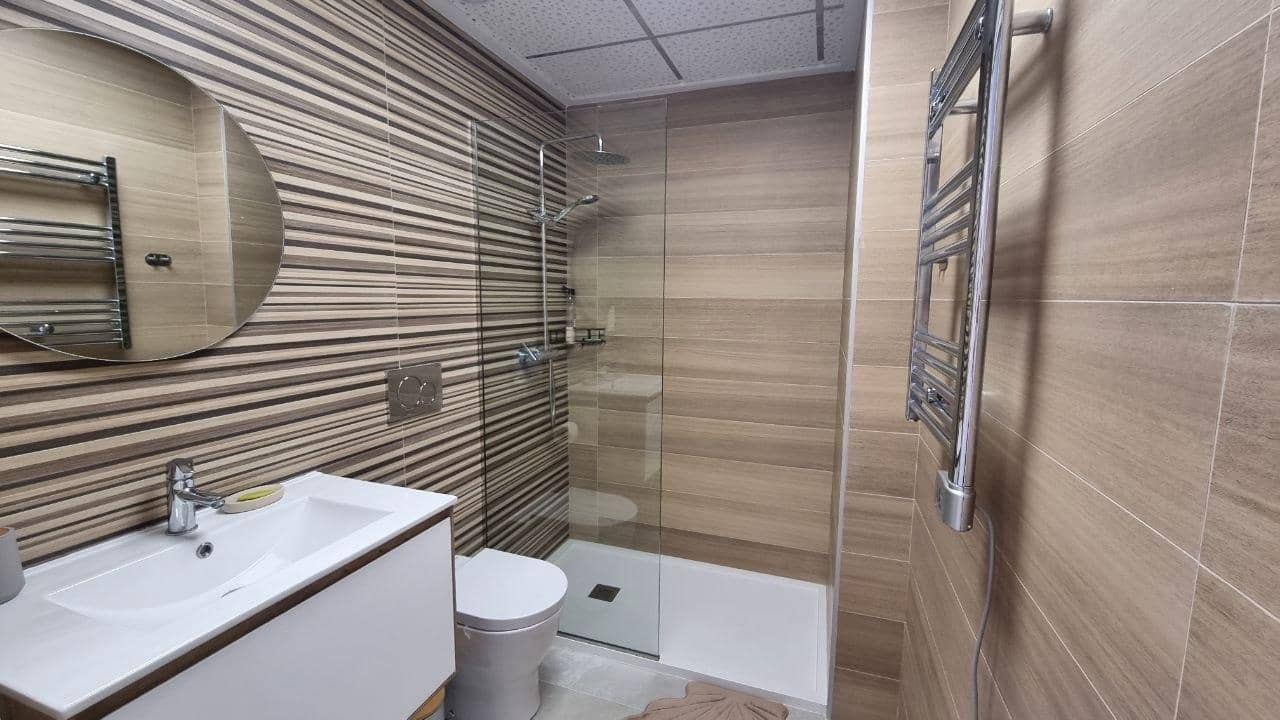 2 chambre Penthouse à vendre à Torrevieja avec piscine - 341 000 € (Ref: 9758969)