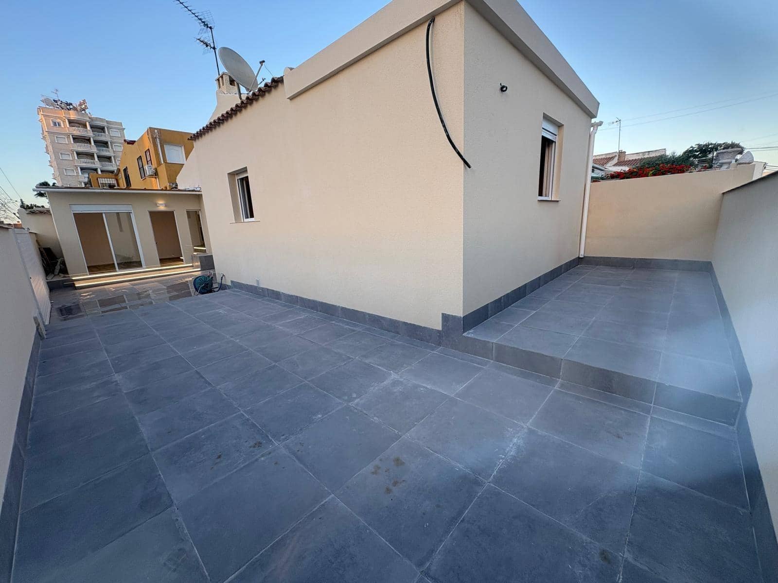 2 sovrum Radhus till salu i Torrevieja - 235 000 € (Ref: 9761981)