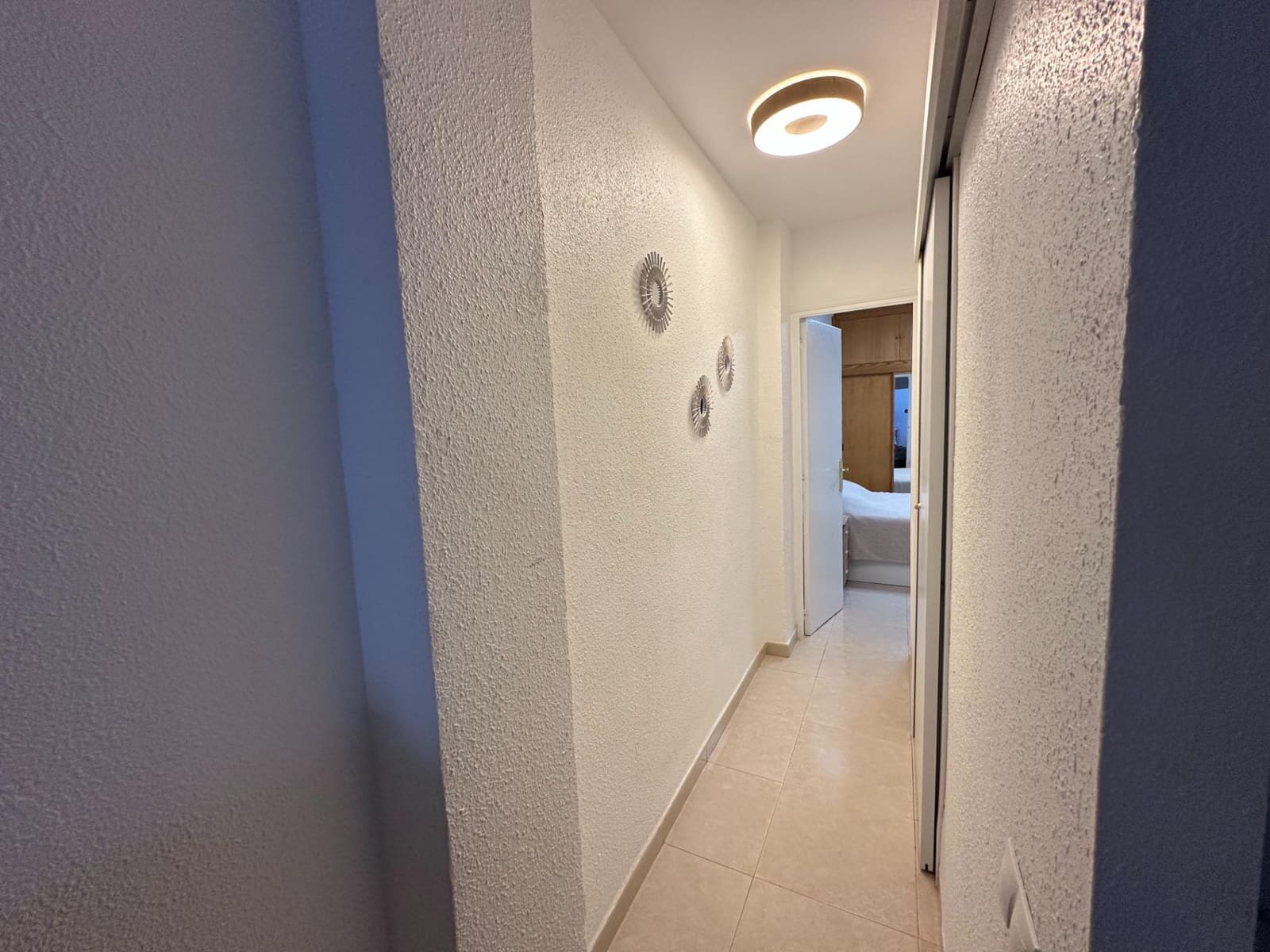 2 bedroom Apartment for sale in Alicante / Alacant city - € 136,000 (Ref: 9761984)
