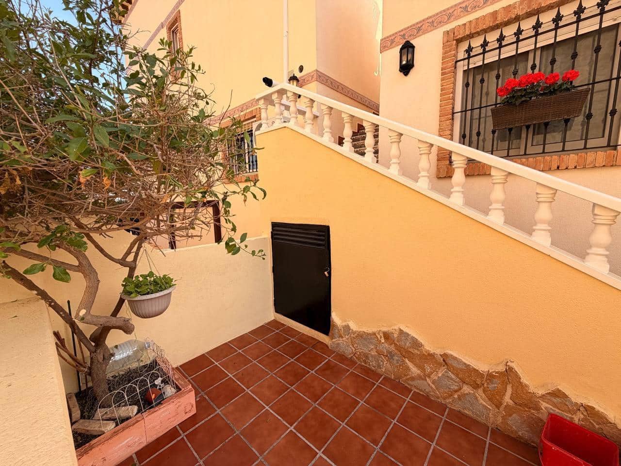 3 bedroom Terraced Villa for sale in Orihuela Costa with pool - € 229,000 (Ref: 9765132)