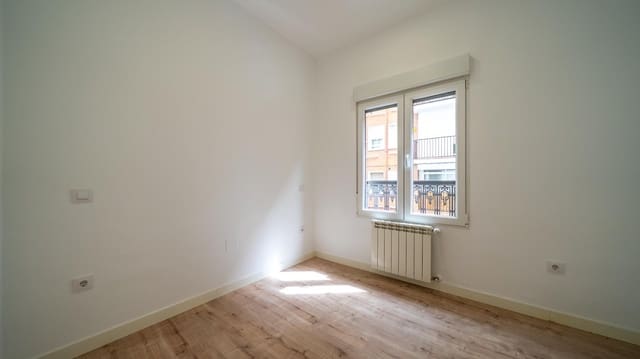 2 bedroom Flat for sale in Imperial, Madrid city - € 487,000 (Ref: 9770663)