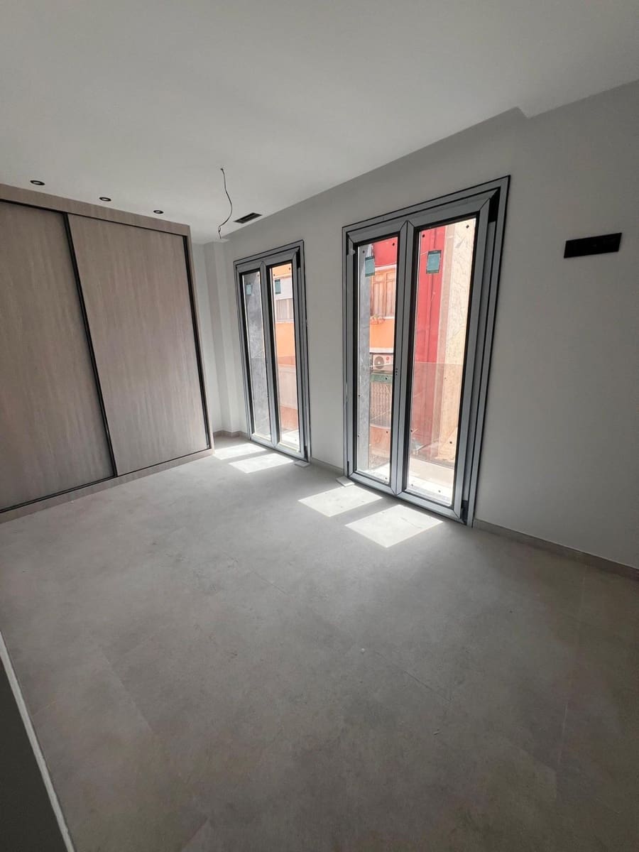 2 sypialnia Mieszkanie na sprzedaż w Miasto Alicante / Alacant z basenem - 299 000 € (Ref: 9773063)