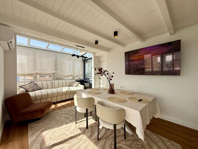 4 makuuhuone Kattohuoneisto myytävänä paikassa Zona Pueblo, Guardamar del Segura mukana uima-altaan - 465 000 € (Ref: 9778133)