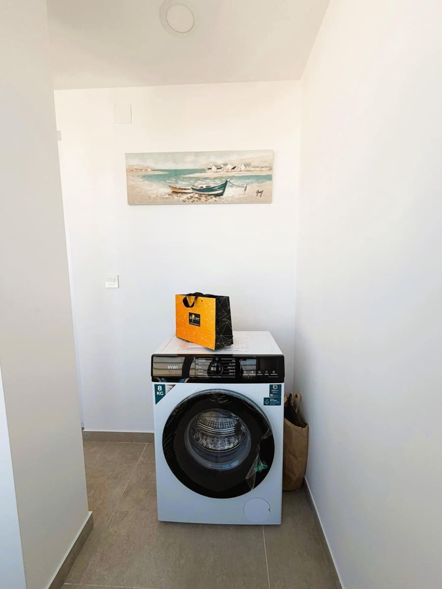 Apartamento de 1 habitación en Torrevieja en venta - 155.000 € (Ref: 9780557)