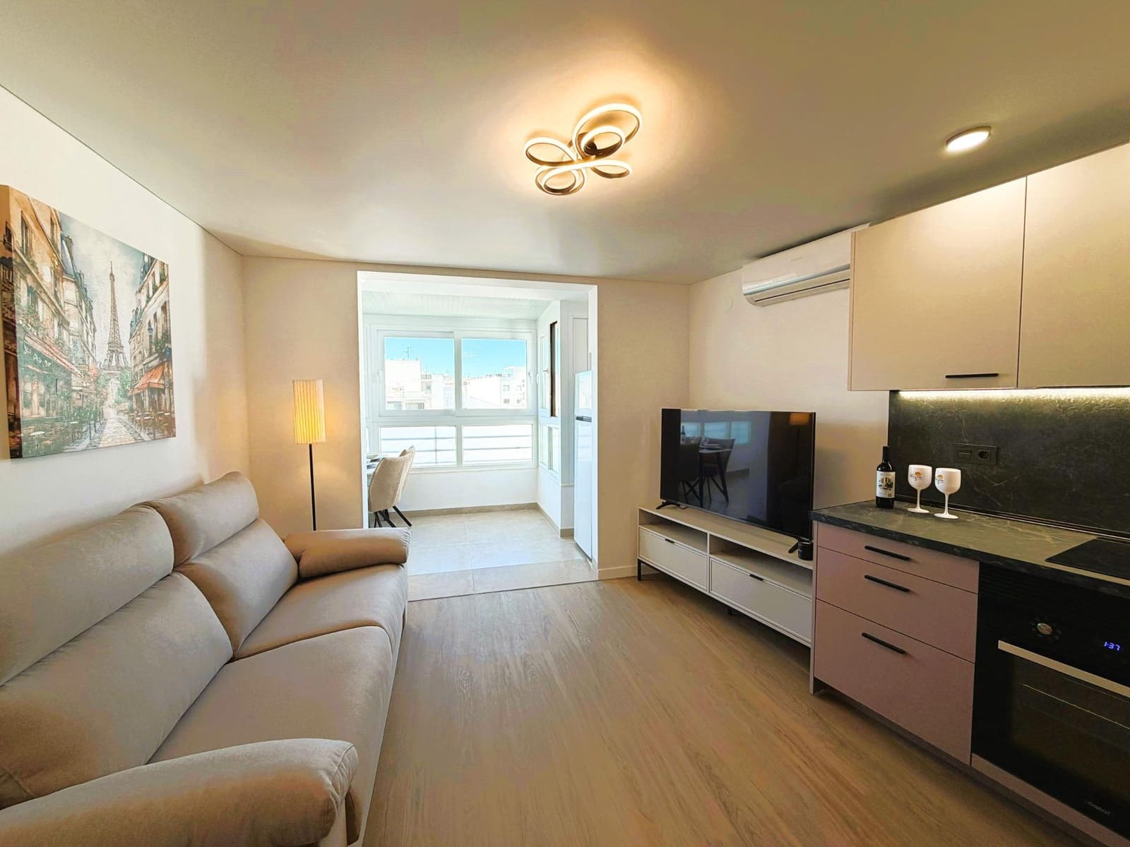 Apartamento de 1 habitación en Torrevieja en venta - 155.000 € (Ref: 9780557)