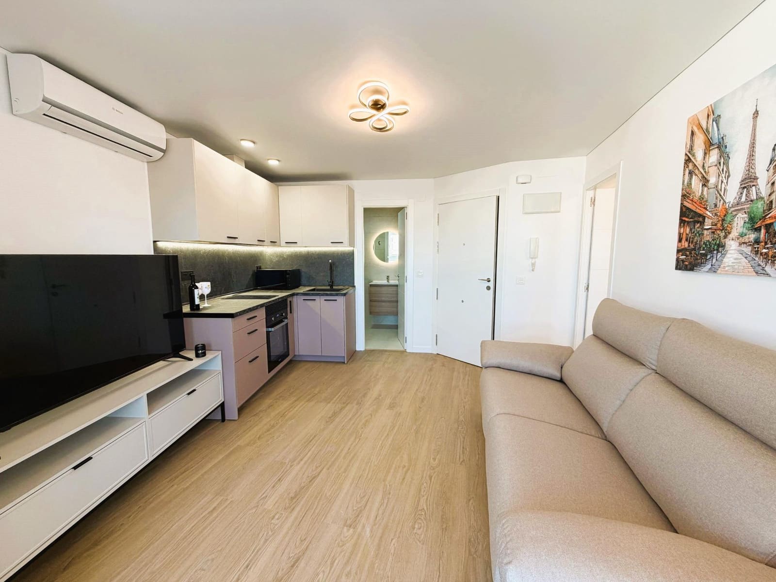 Apartamento de 1 habitación en Torrevieja en venta - 155.000 € (Ref: 9780557)