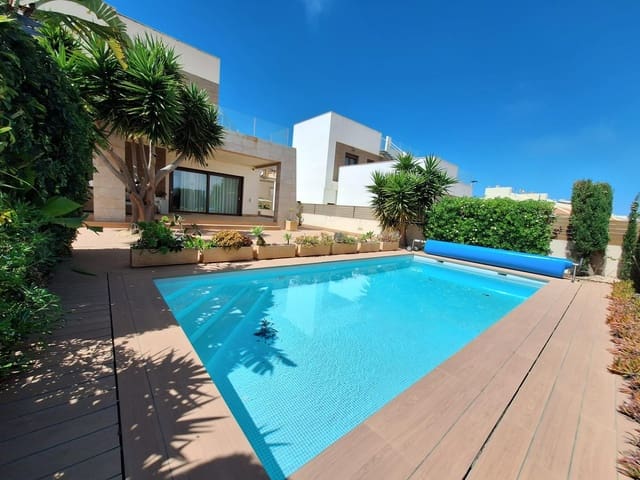 4 soverom Villa til salgs i Torreblanca, Torrevieja med svømmebasseng garasje - € 1 050 000 (Ref: 9780558)