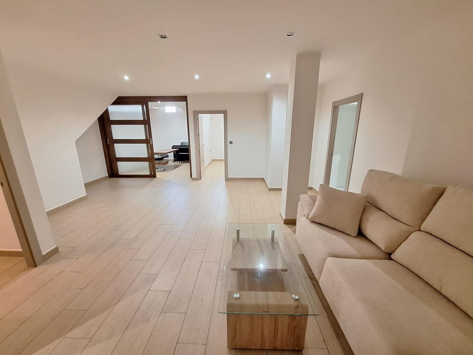 4 soverom Villa til salgs i Torrevieja med svømmebasseng garasje - € 1 050 000 (Ref: 9780558)