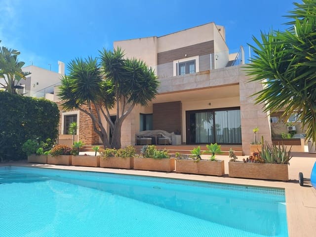 4 soverom Villa til salgs i Torreblanca, Torrevieja med svømmebasseng garasje - € 1 050 000 (Ref: 9780558)
