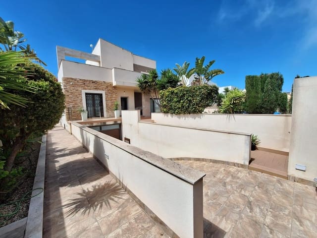 4 soverom Villa til salgs i Torreblanca, Torrevieja med svømmebasseng garasje - € 1 050 000 (Ref: 9780558)