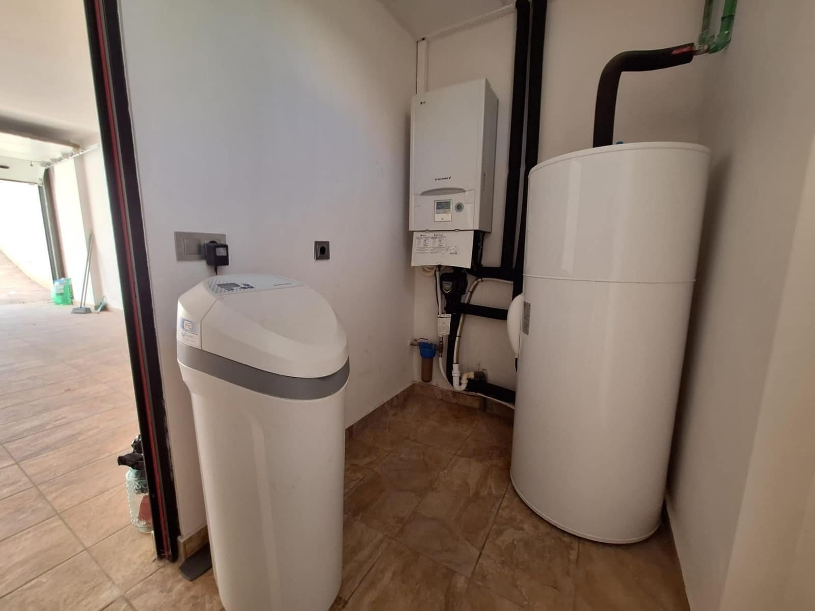 4 soverom Villa til salgs i Torrevieja med svømmebasseng garasje - € 850 000 (Ref: 9780558)