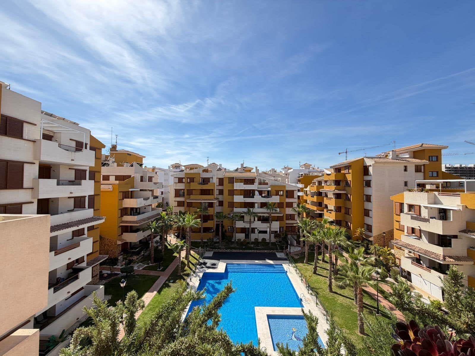 2 chambre Penthouse à vendre à Punta Prima avec piscine - 339 900 € (Ref: 9782987)