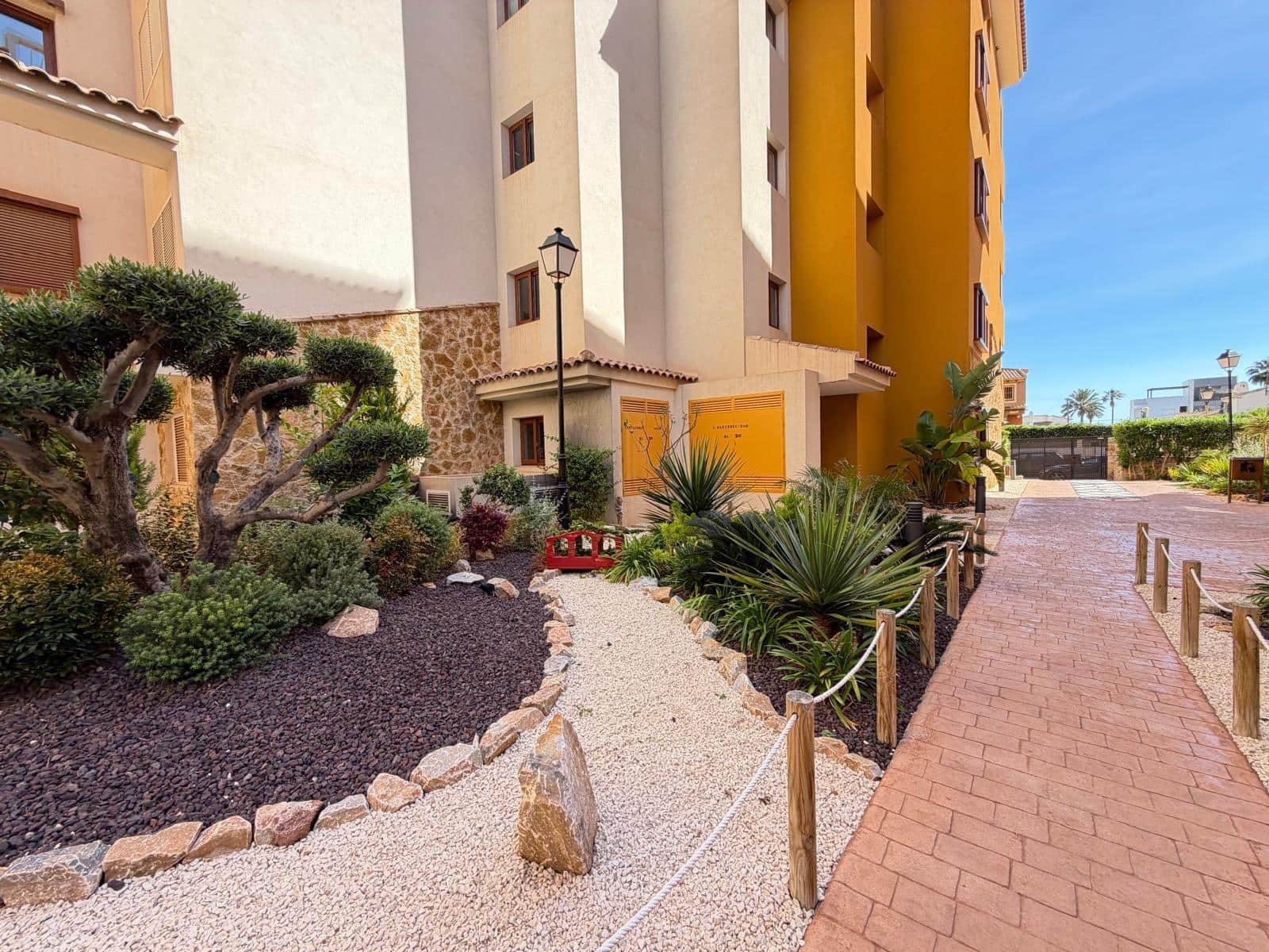 2 chambre Penthouse à vendre à Punta Prima avec piscine - 339 900 € (Ref: 9782987)