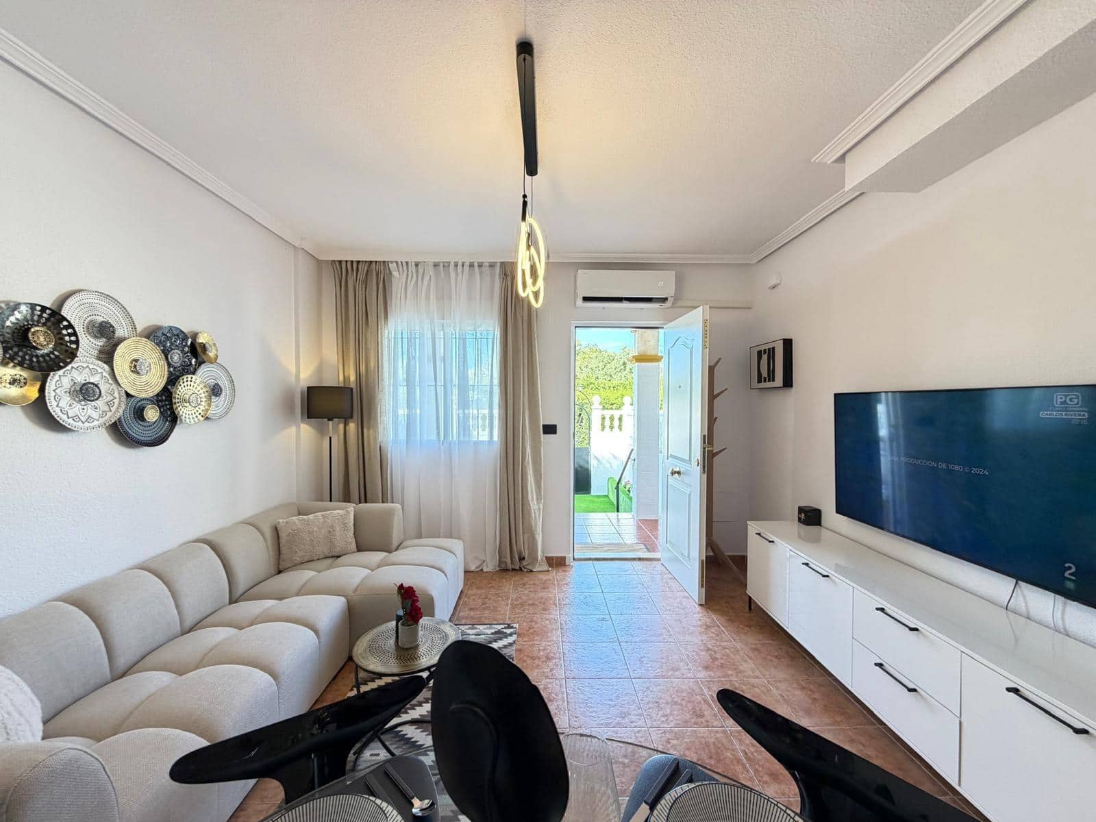 3 soveværelse Rækkehus til salg i Orihuela Costa med swimmingpool - € 259.900 (Ref: 9782989)