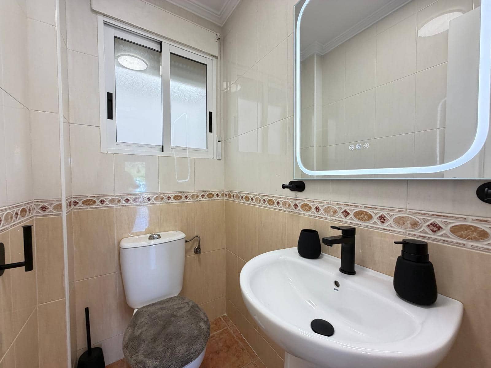 3 soveværelse Rækkehus til salg i Orihuela Costa med swimmingpool - € 259.900 (Ref: 9782989)