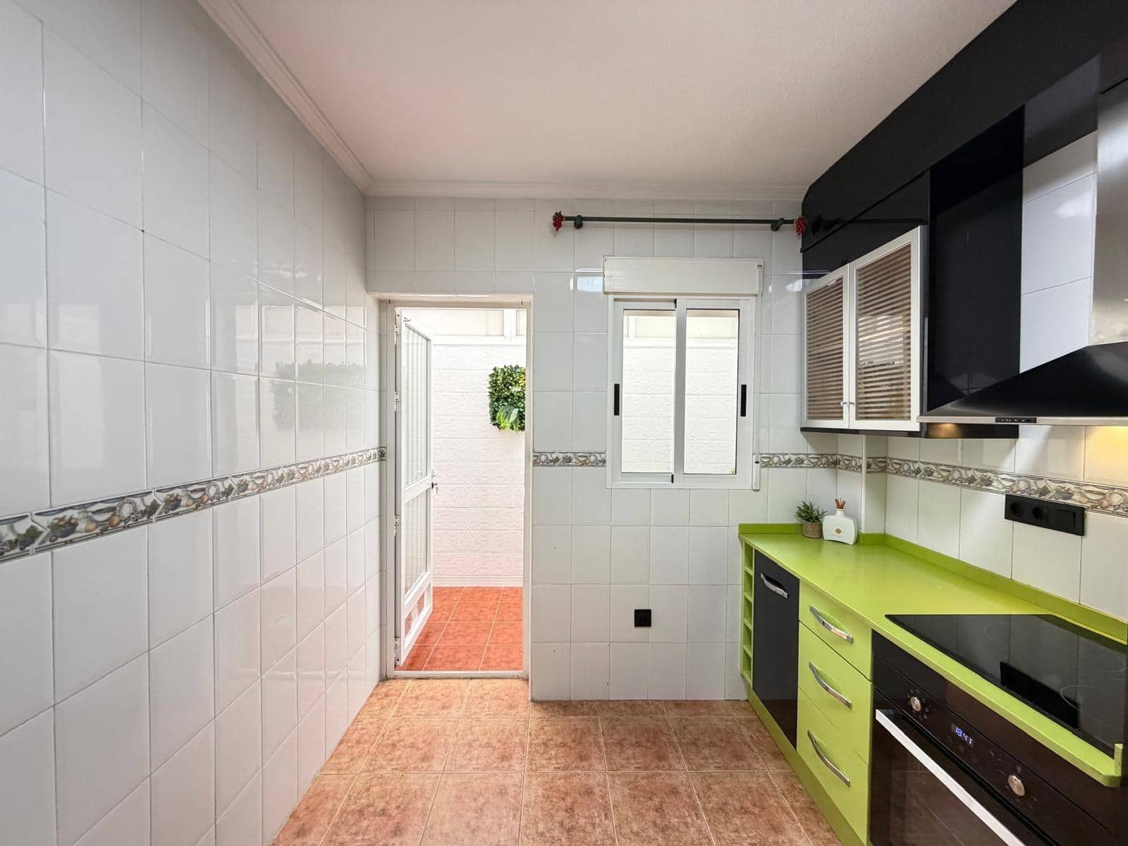 3 soveværelse Rækkehus til salg i Orihuela Costa med swimmingpool - € 259.900 (Ref: 9782989)