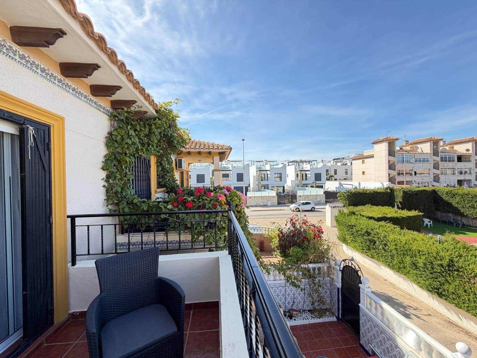 3 soveværelse Rækkehus til salg i Orihuela Costa med swimmingpool - € 259.900 (Ref: 9782989)