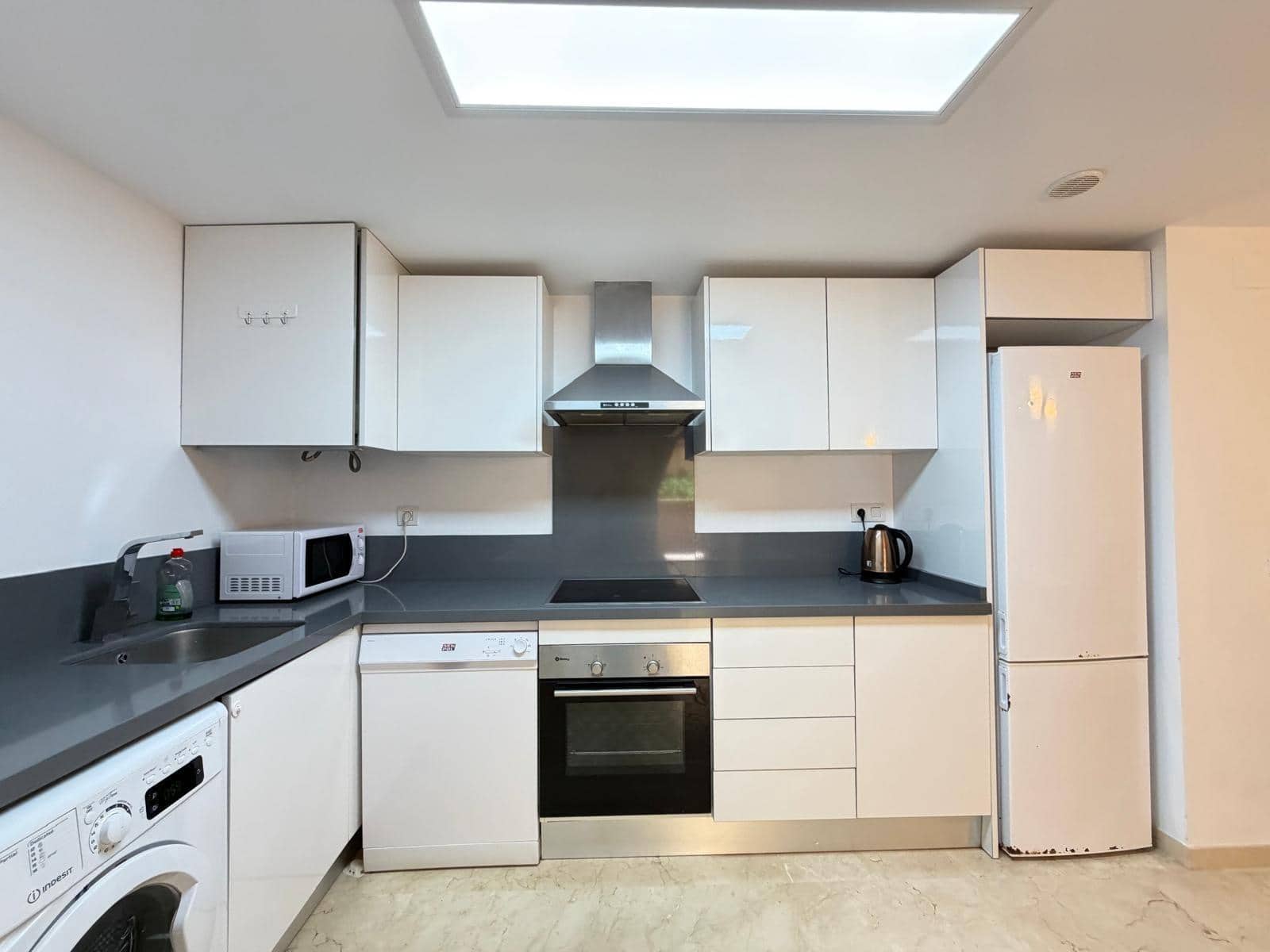 3 chambre Appartement à vendre à Punta Prima avec piscine garage - 289 000 € (Ref: 9782991)