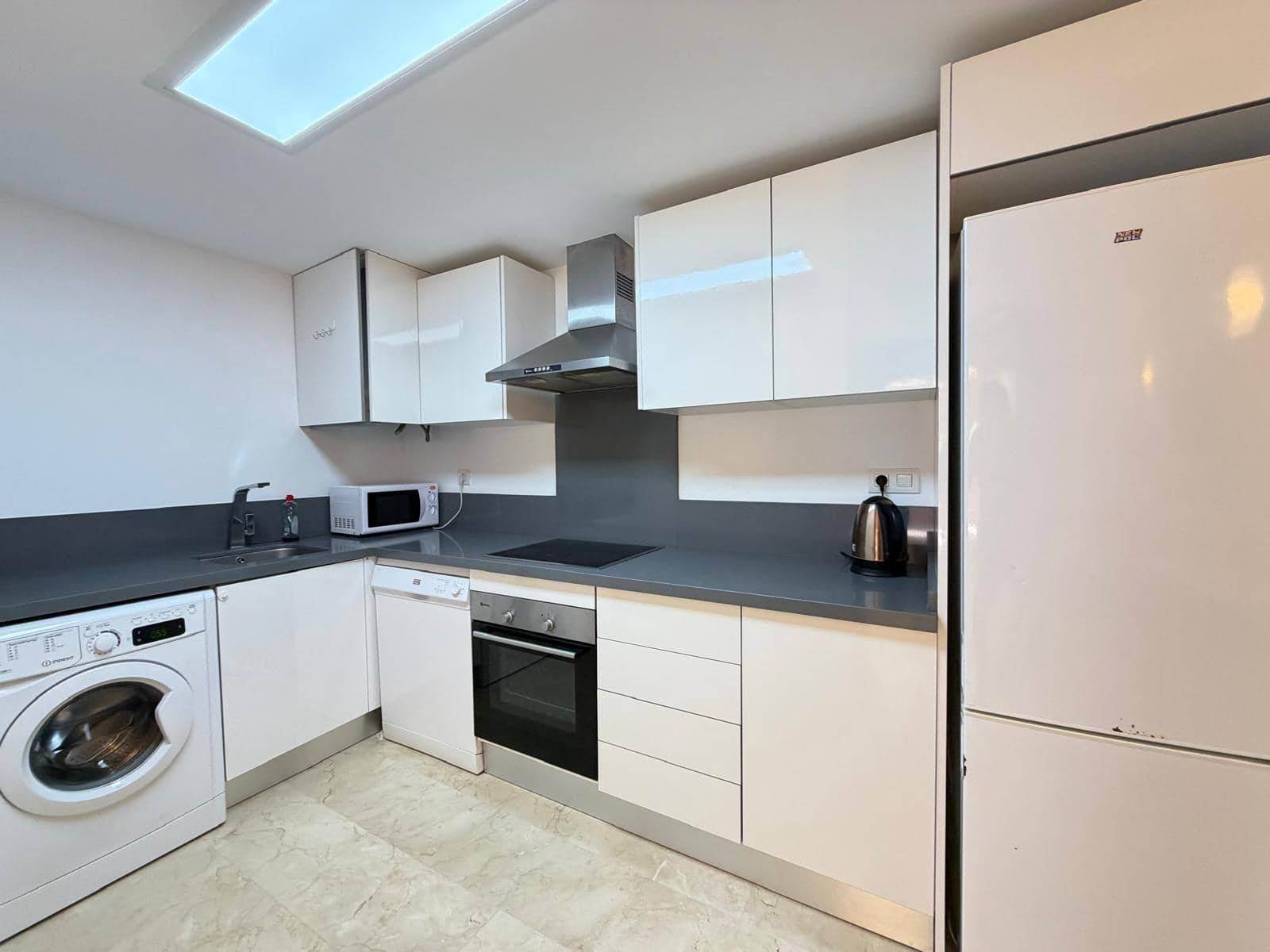 3 chambre Appartement à vendre à Punta Prima avec piscine garage - 289 000 € (Ref: 9782991)