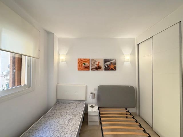 3 chambre Appartement à vendre à Punta Prima, Torrevieja avec piscine garage - 289 000 € (Ref: 9782991)