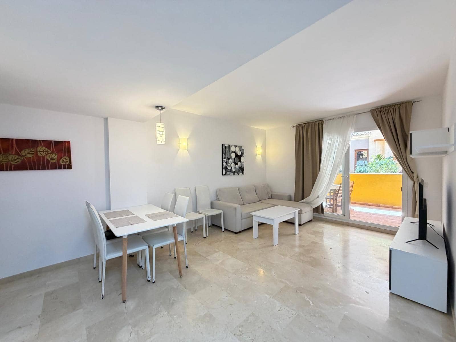 3 chambre Appartement à vendre à Punta Prima avec piscine garage - 289 000 € (Ref: 9782991)