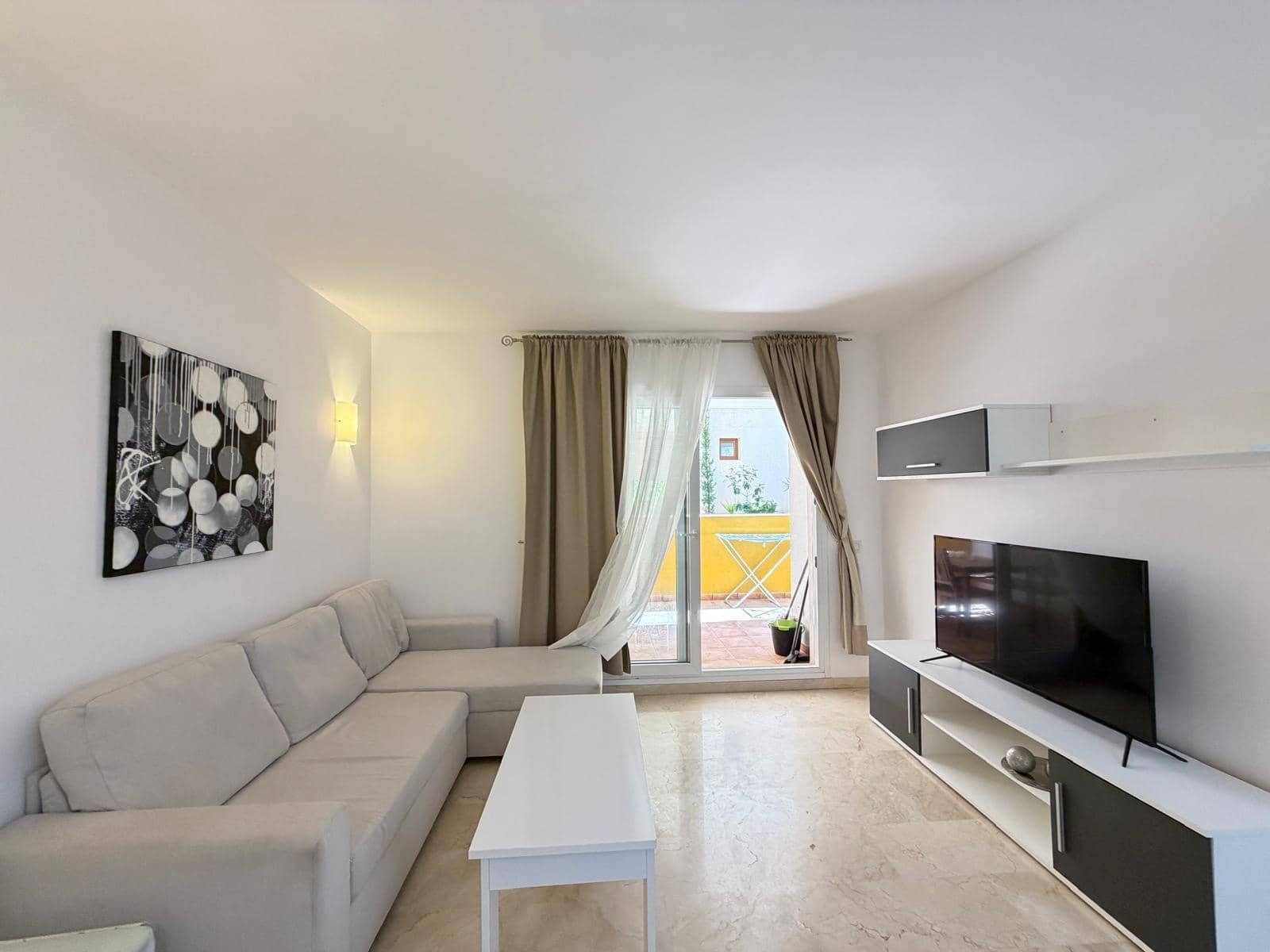 3 chambre Appartement à vendre à Punta Prima avec piscine garage - 289 000 € (Ref: 9782991)