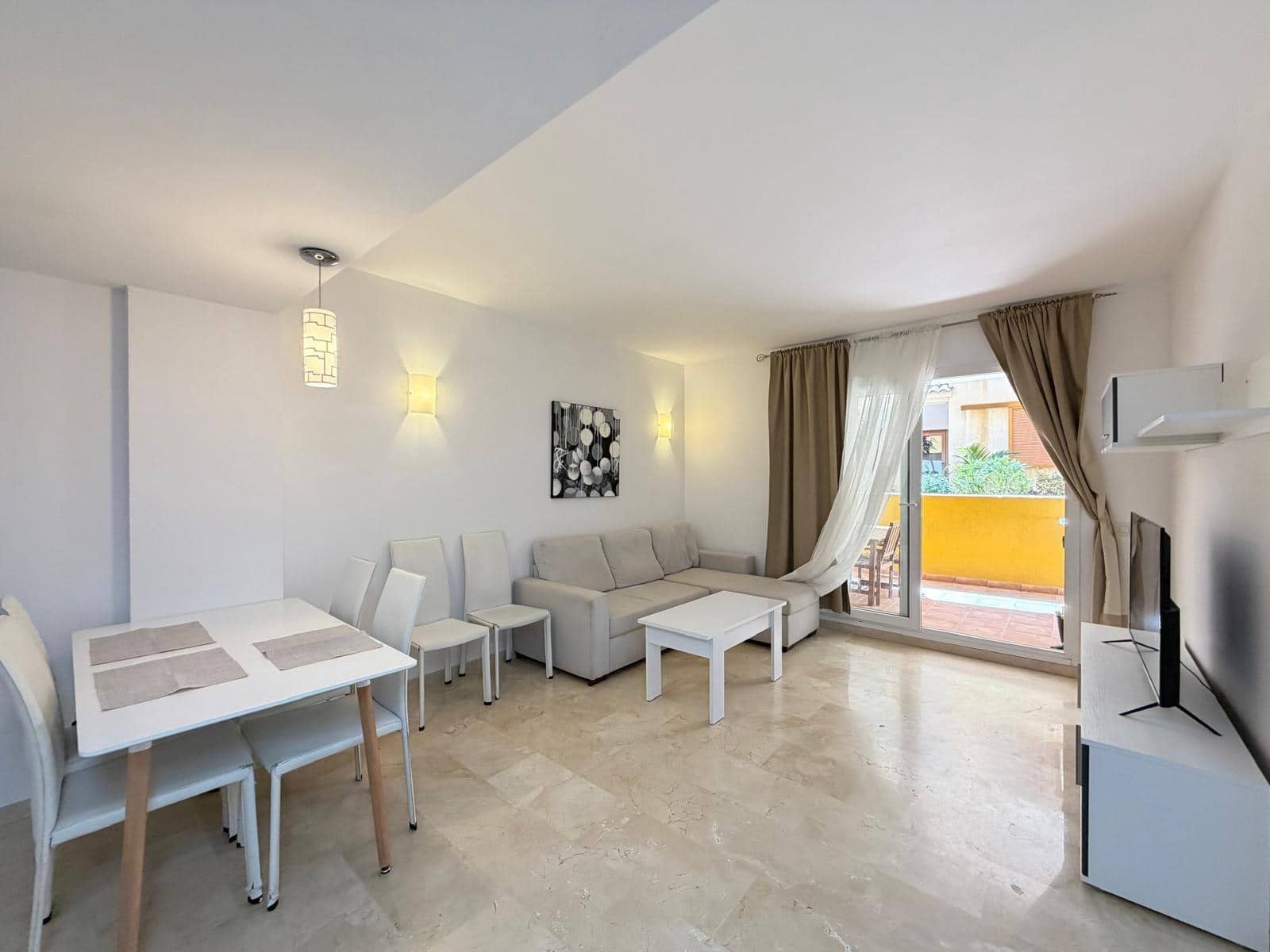 3 chambre Appartement à vendre à Punta Prima avec piscine garage - 289 000 € (Ref: 9782991)