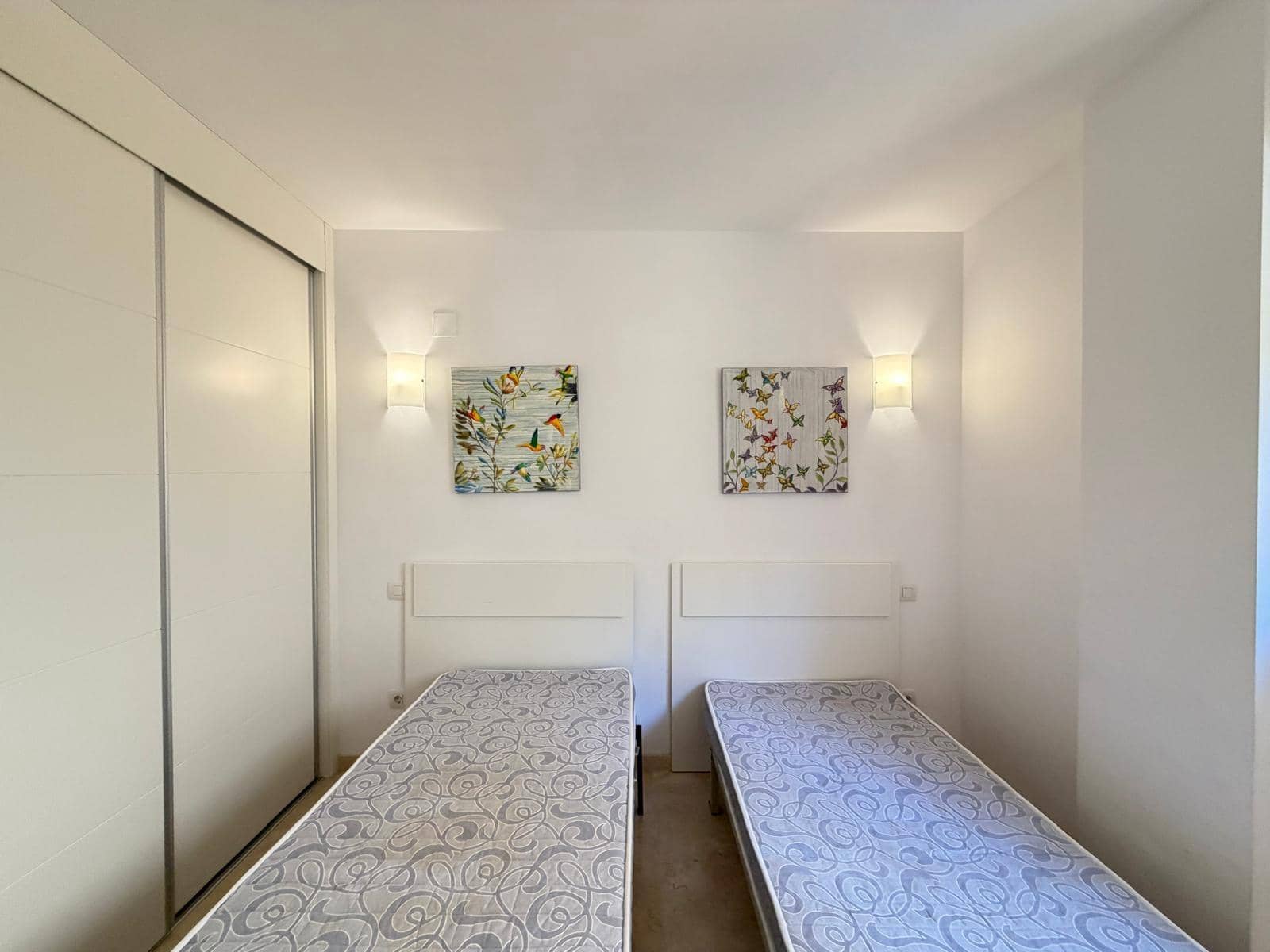 3 chambre Appartement à vendre à Punta Prima avec piscine garage - 289 000 € (Ref: 9782991)