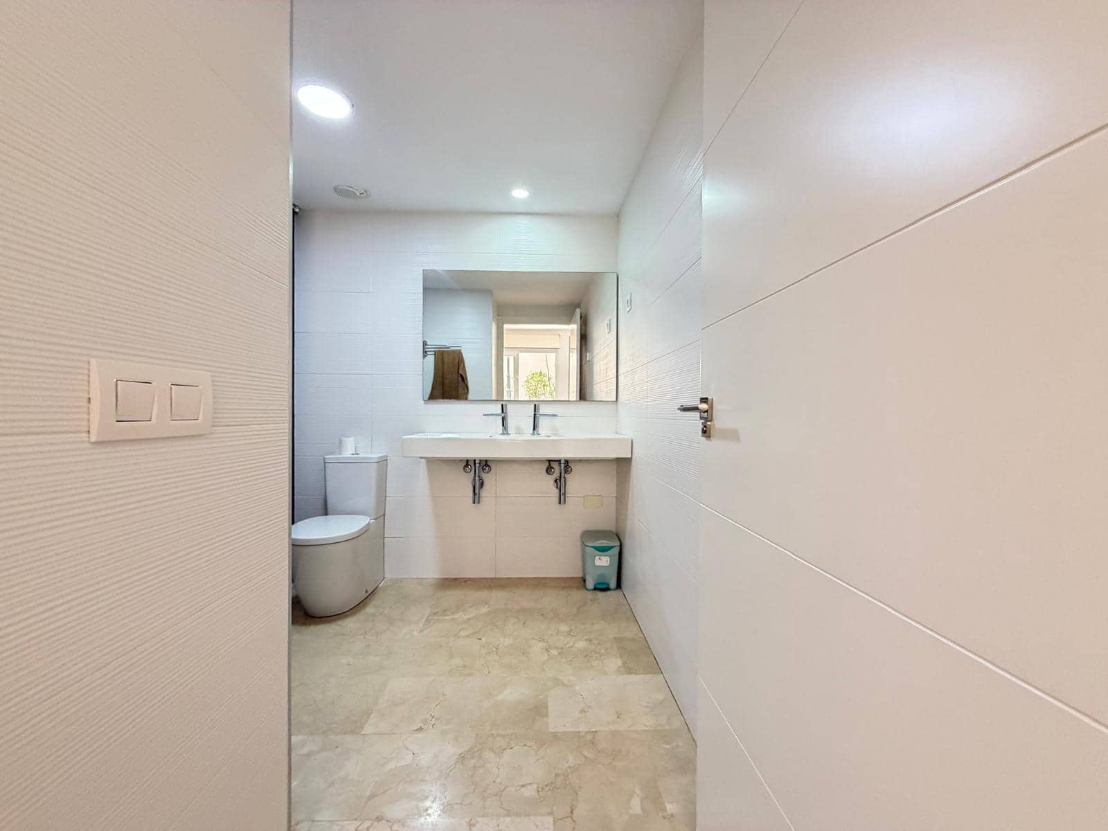 3 chambre Appartement à vendre à Punta Prima avec piscine garage - 289 000 € (Ref: 9782991)