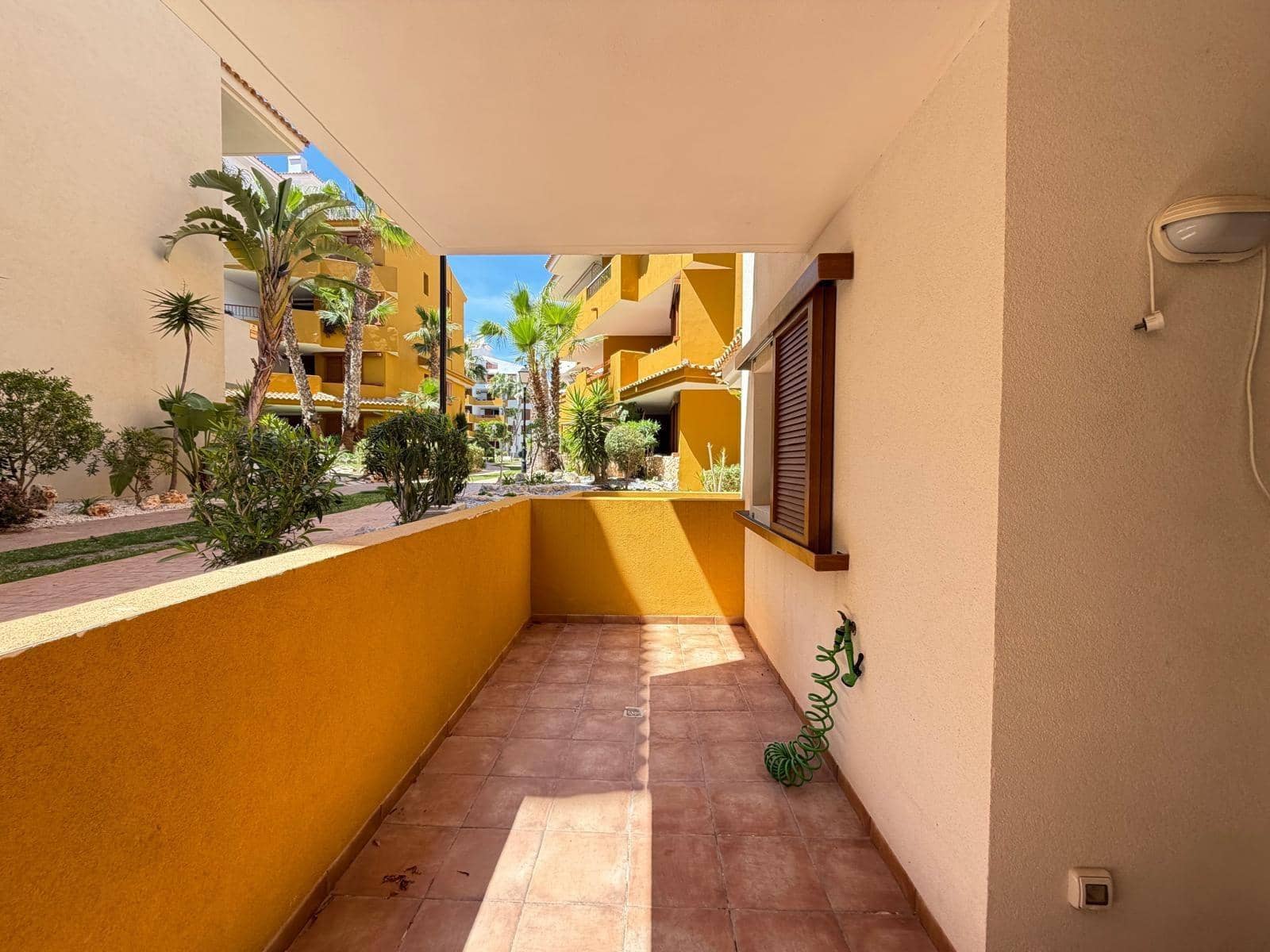 3 chambre Appartement à vendre à Punta Prima avec piscine garage - 289 000 € (Ref: 9782991)