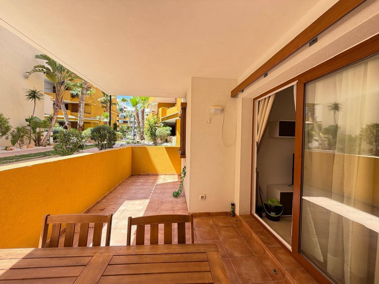 3 chambre Appartement à vendre à Punta Prima avec piscine garage - 289 000 € (Ref: 9782991)