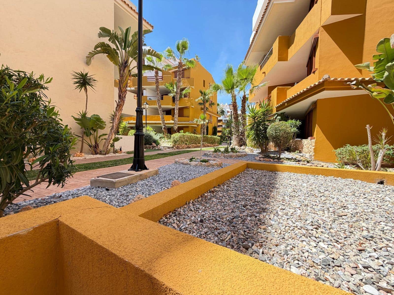 3 chambre Appartement à vendre à Punta Prima avec piscine garage - 289 000 € (Ref: 9782991)