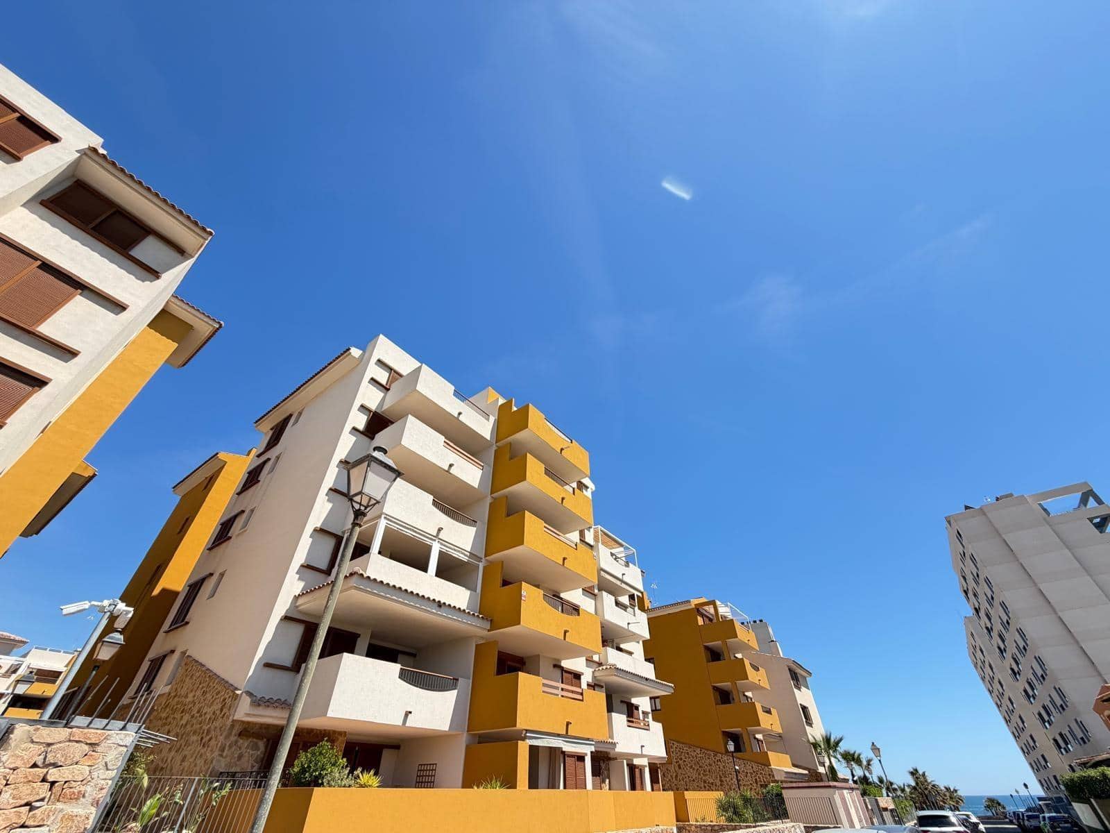 3 chambre Appartement à vendre à Punta Prima avec piscine garage - 289 000 € (Ref: 9782991)