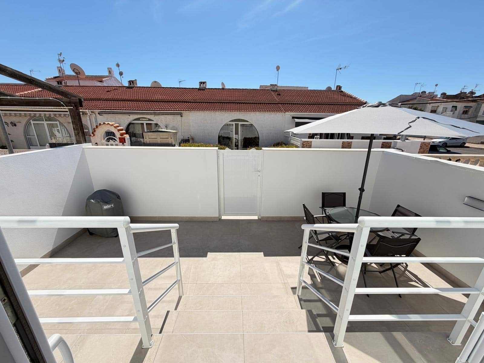 2 soverom Rekkehus til salgs i Torrevieja - € 159 900 (Ref: 9782992)
