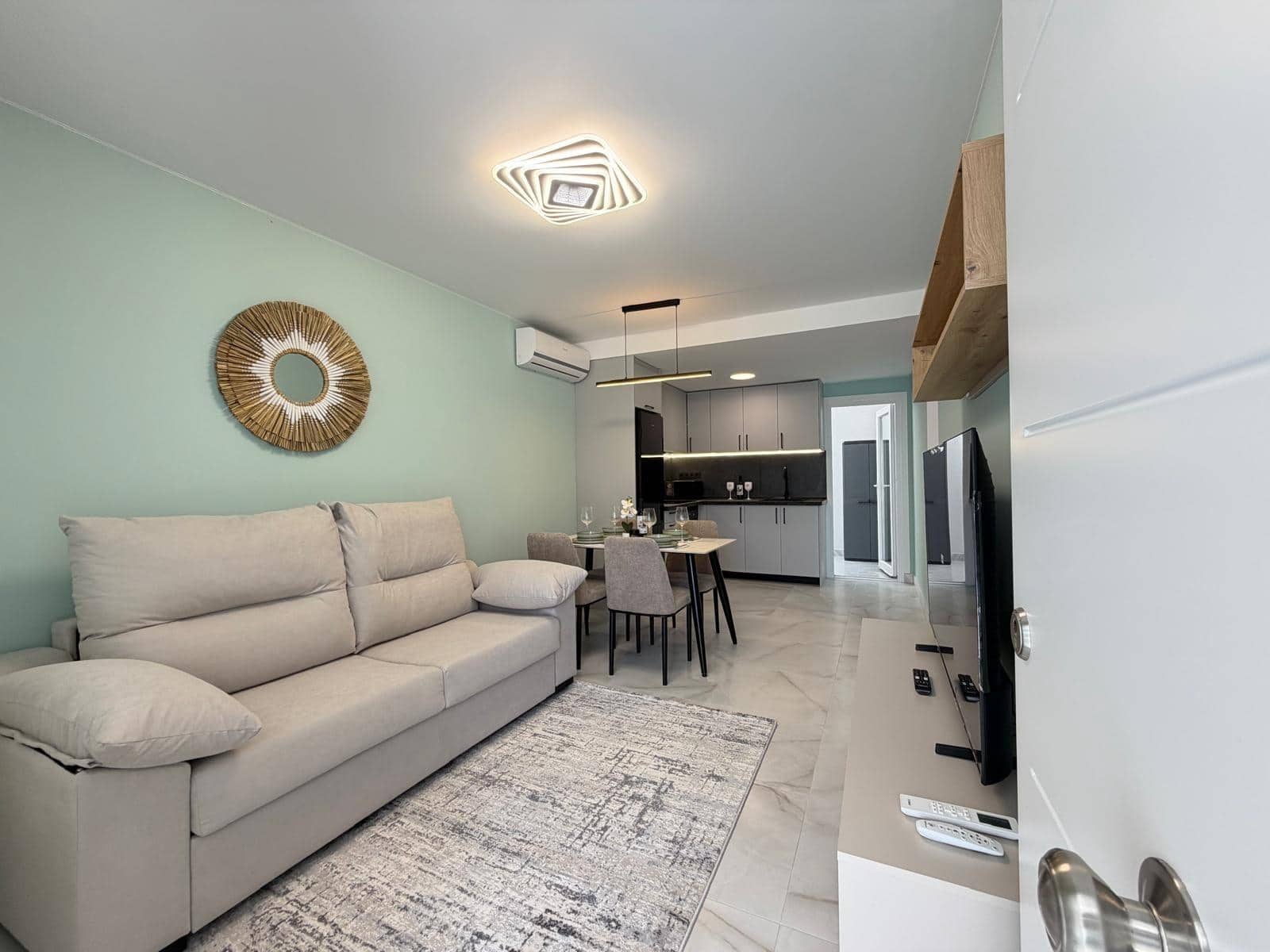 2 soverom Rekkehus til salgs i Torrevieja - € 159 900 (Ref: 9782992)