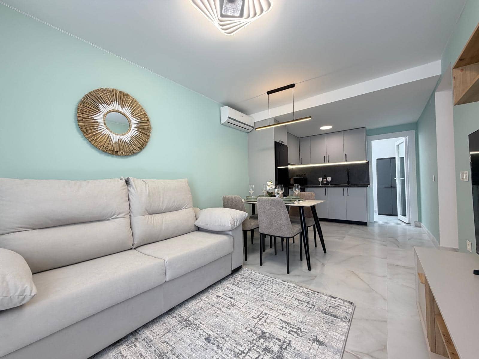 2 soverom Rekkehus til salgs i Torrevieja - € 159 900 (Ref: 9782992)