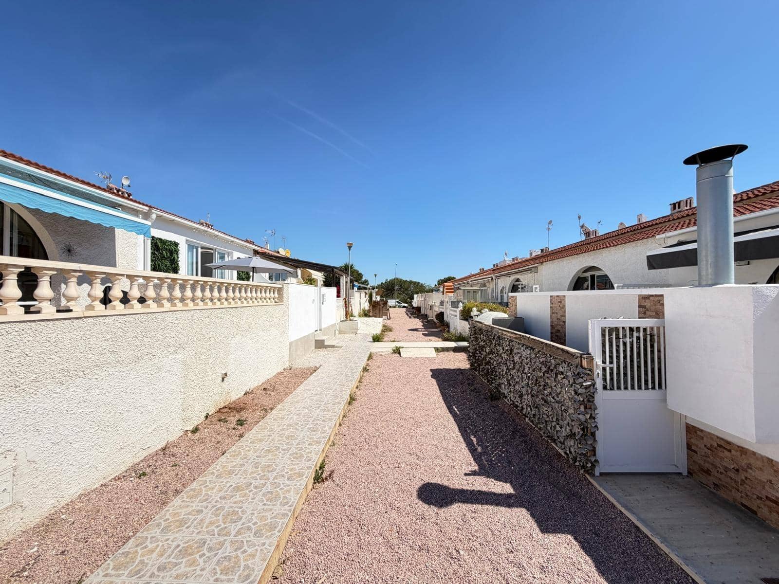2 soverom Rekkehus til salgs i Torrevieja - € 159 900 (Ref: 9782992)