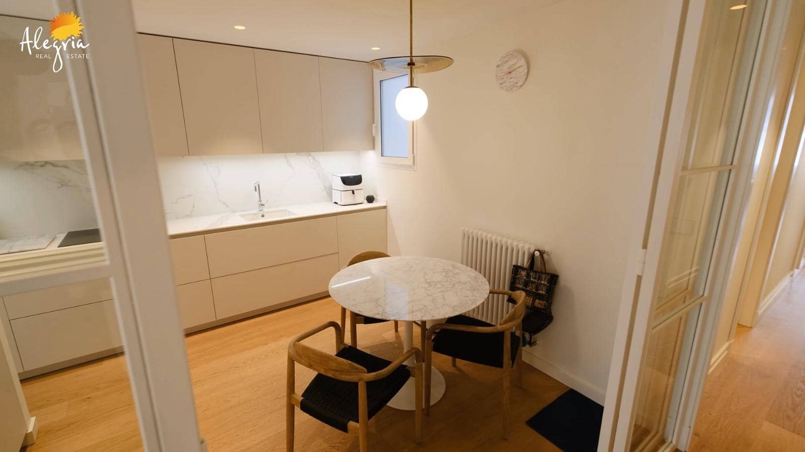 3 bedroom Apartment for sale in Valencia city - € 870,000 (Ref: 9782994)