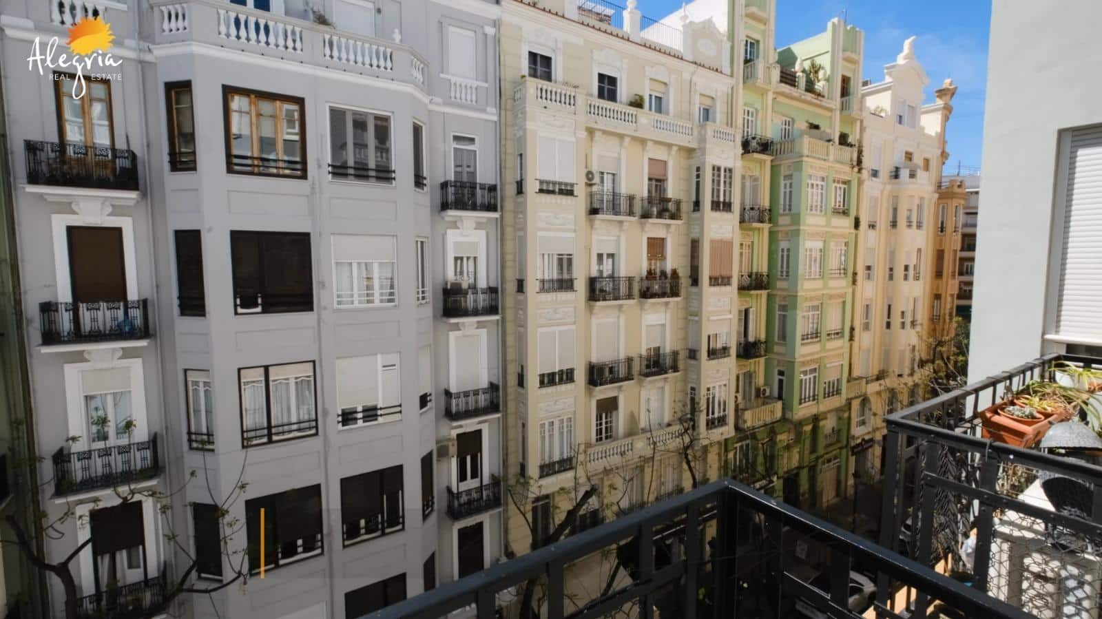 3 bedroom Apartment for sale in Valencia city - € 870,000 (Ref: 9782994)