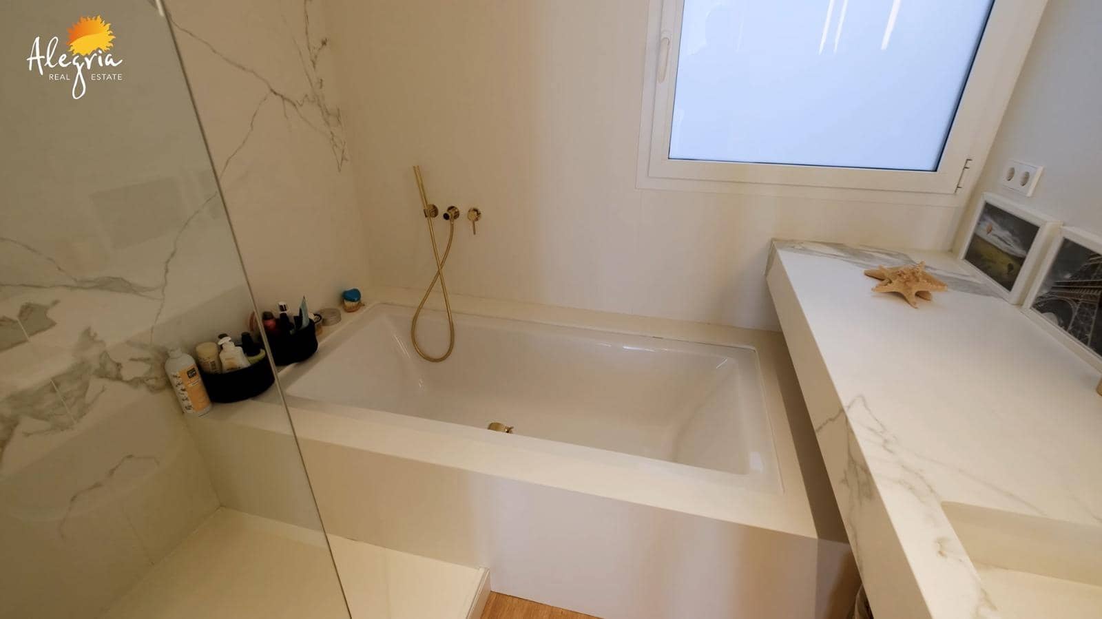 3 bedroom Apartment for sale in Valencia city - € 870,000 (Ref: 9782994)