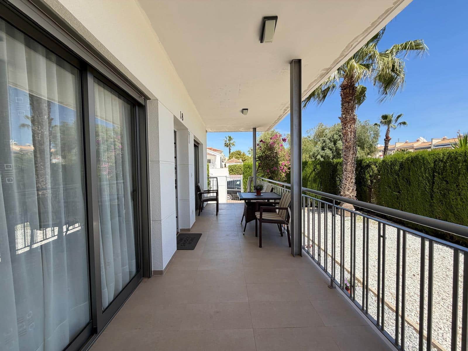 4 soveværelse Villa til salg i Dona Pepa med swimmingpool garage - € 399.900 (Ref: 9788400)